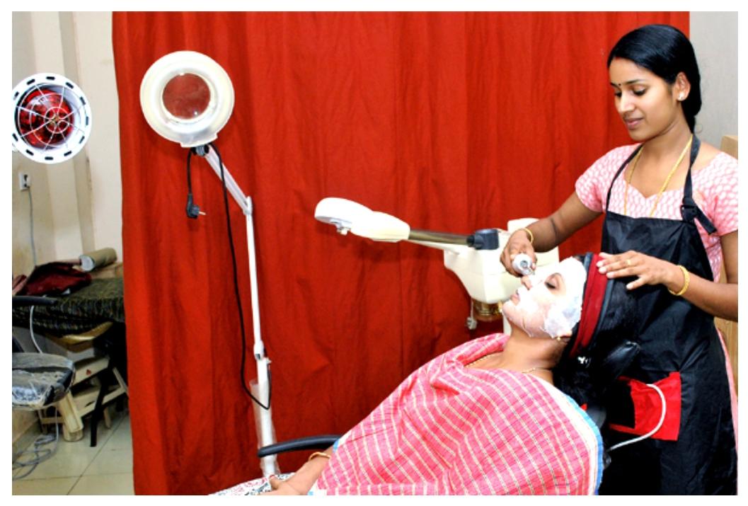 LAKSHMI SHREE HAIR BEAUTY MAKEUP KOZHIKODE